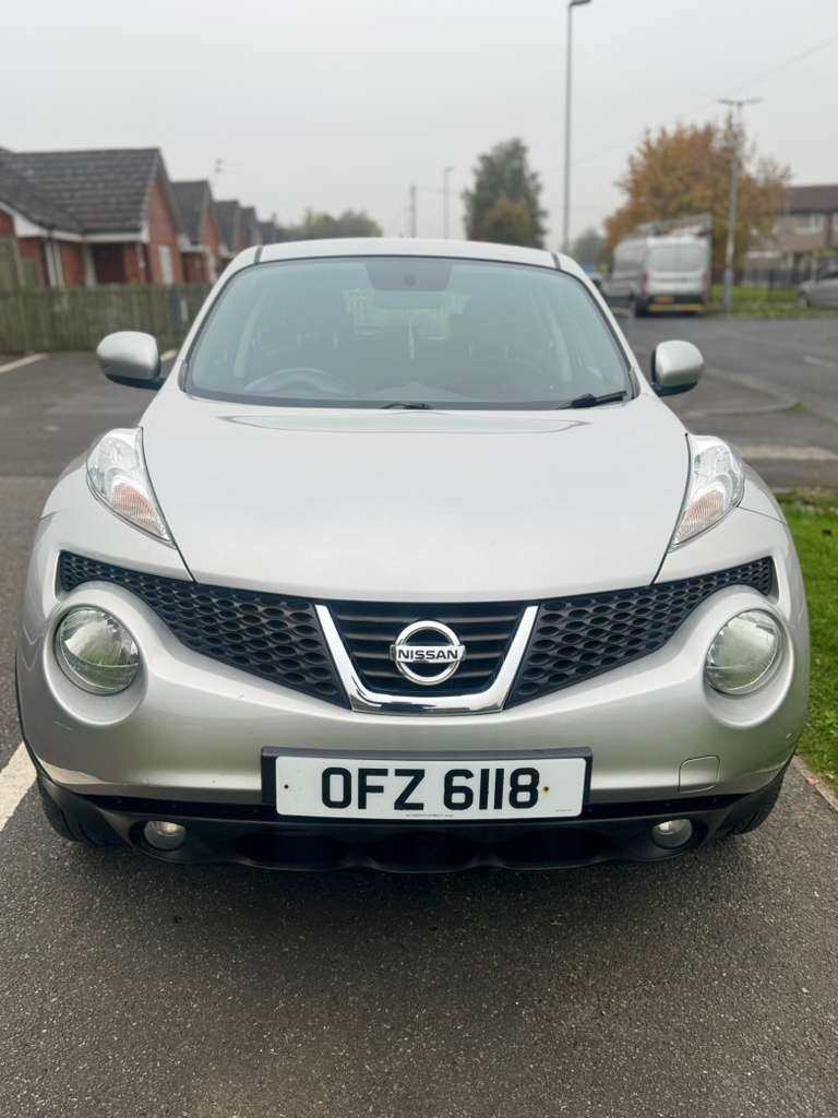Nissan Juke 1.6 Acenta Euro 5 5dr Automatic Silver 2013