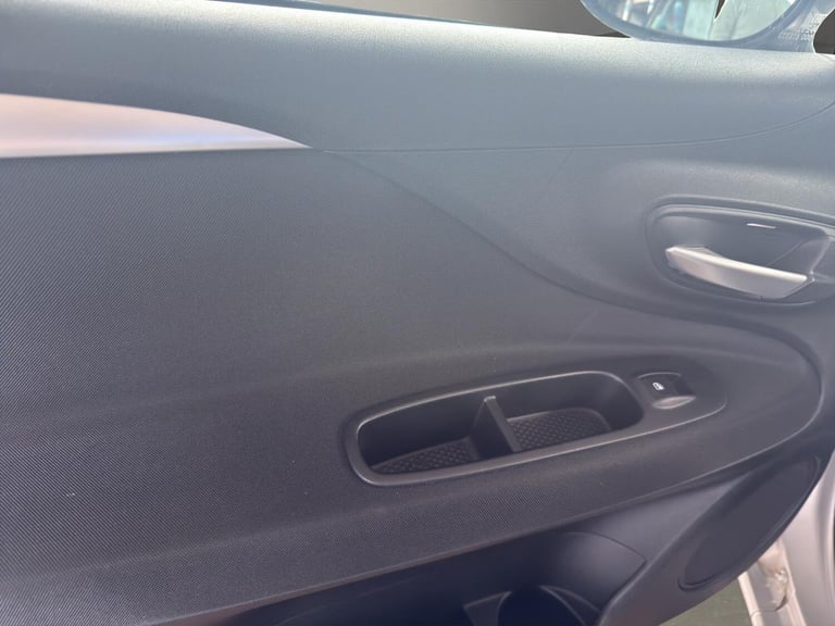 2013 Fiat Punto 1.4 Easy 3dr HATCHBACK Petrol Manual