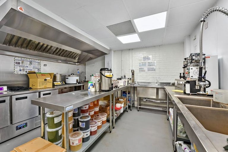 Dark Kitchen / Commercial Kitchen / Prep Kitchen / Catering Kitchen