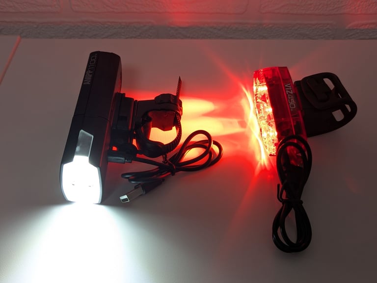 image for Like New CatEye AMPP1100 Front & CatEye VIZ 450 Rear LED Bicycle lights / FREE LOCAL DELIVERY