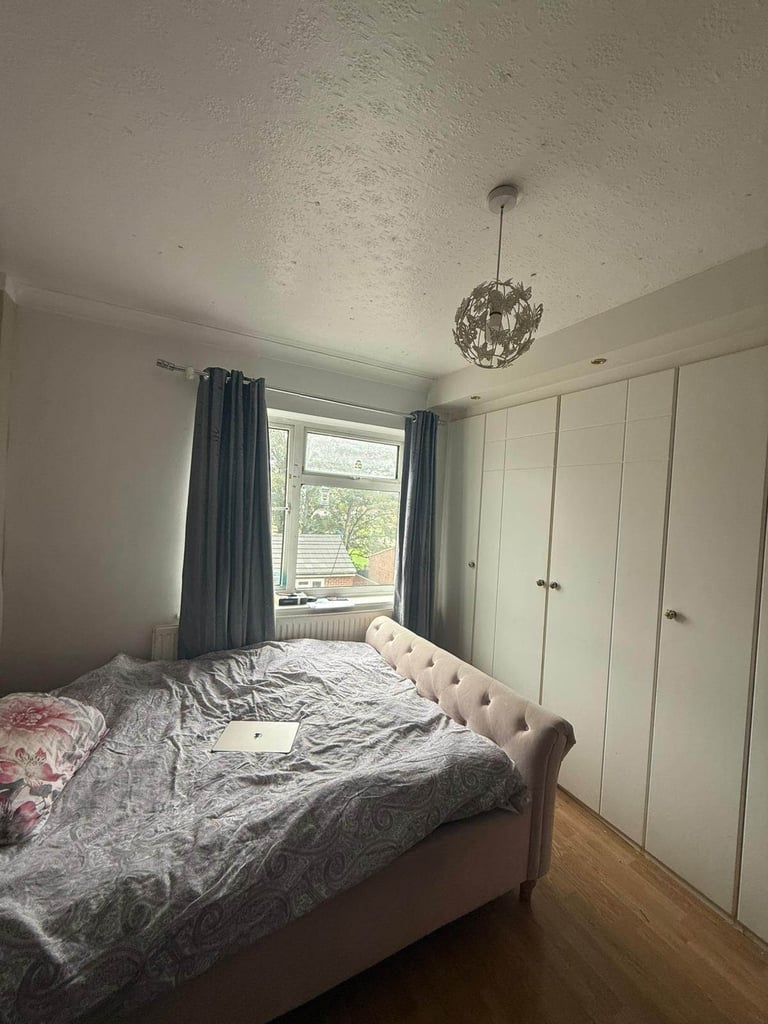 Spacious big double room to rent in Mornington Road, Greenford, UB6 9HP £850 Only single Female