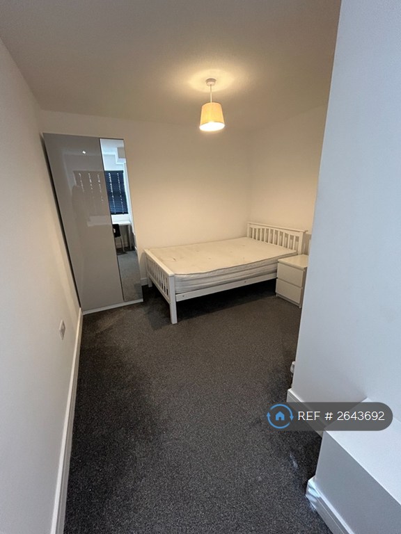 6 bedroom house in Garnier Street, Portsmouth, PO1 (6 bed) (#2643692)