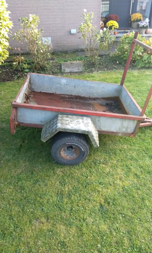 Trailer 5x3.5 ft  *needs restoration*