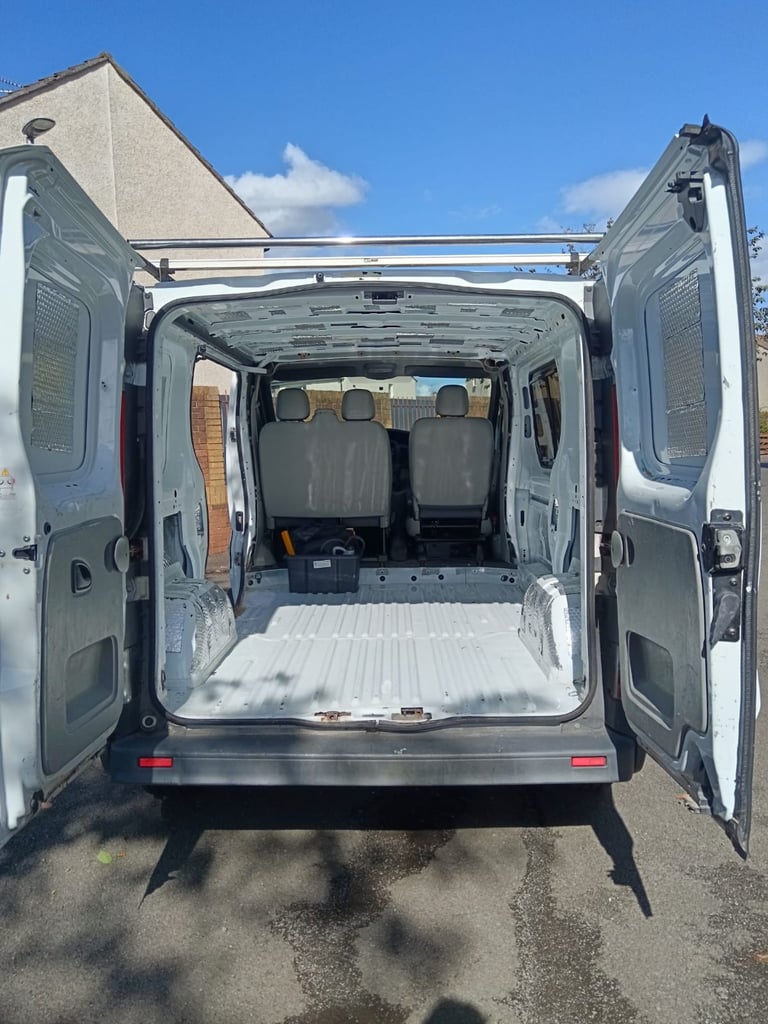 2013 Vauxhal Vivaro: Reluctant sale of my favourite van