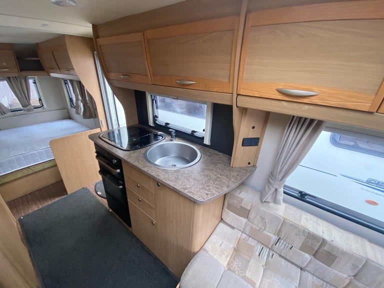 ELDDIS MAJESTIC 506 - 2013 - 4/5 BERTH - FIXED BED - TRADE SALE BARGAIN 