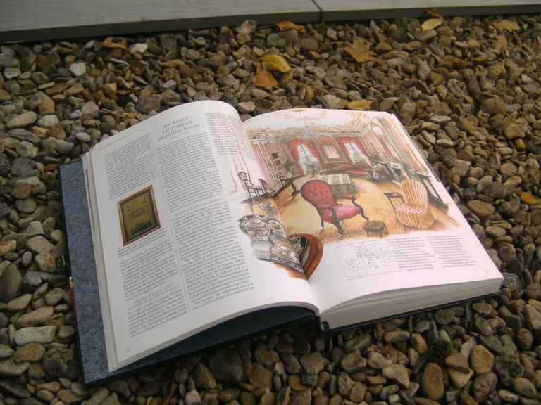 NEW / AS NEW,READERS DIGEST HUGE HARD BACK BOOK ANTIQUES,ILLUSTRATED GUIDE TO ANTIQUES