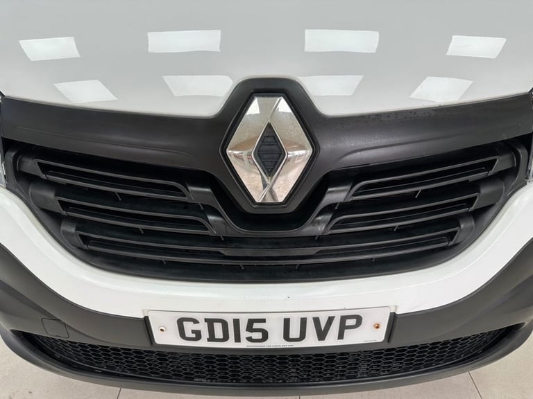 2015 Renault Trafic 1.6 dCi 27 Business camper conversion, 6 seats 5dr Diesel Manual SWB Standa C...