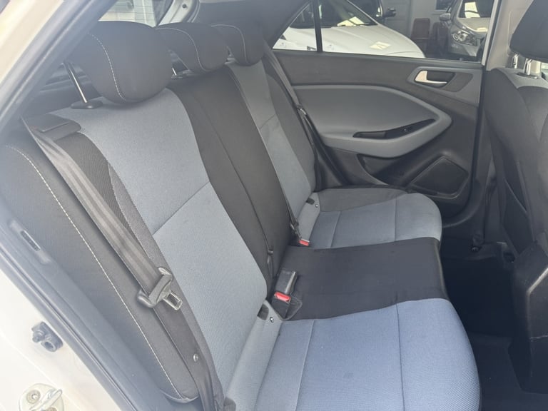 2016 Hyundai i20 1.2 GDI PREMIUM 5DR Manual Hatchback Petrol Manual