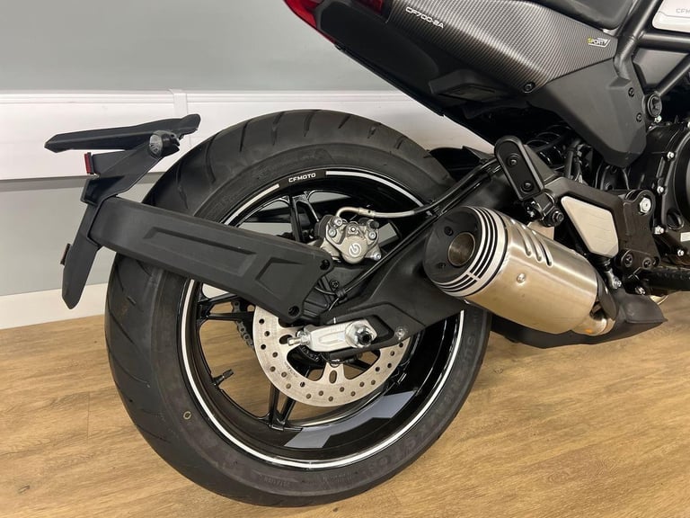 2025 Cf Moto Cl-X 700CL-X SPORT Petrol white 6 Speed