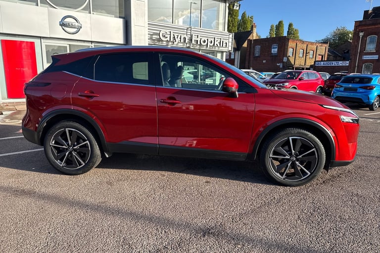 2022 Nissan Qashqai 1.3 DiG-T MH 158 Tekna 5dr Xtronic Hatchback Petrol Automatic