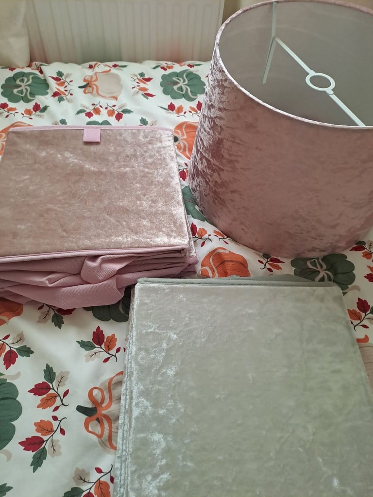 Single bed sets  4 cube boxes  and light shade 