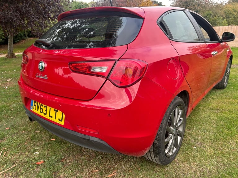 2013 Alfa Romeo Giulietta 1.4 TB MultiAir Collezione 5dr HATCHBACK Petrol Manual