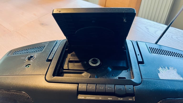 Sony cd radio cassette digital player