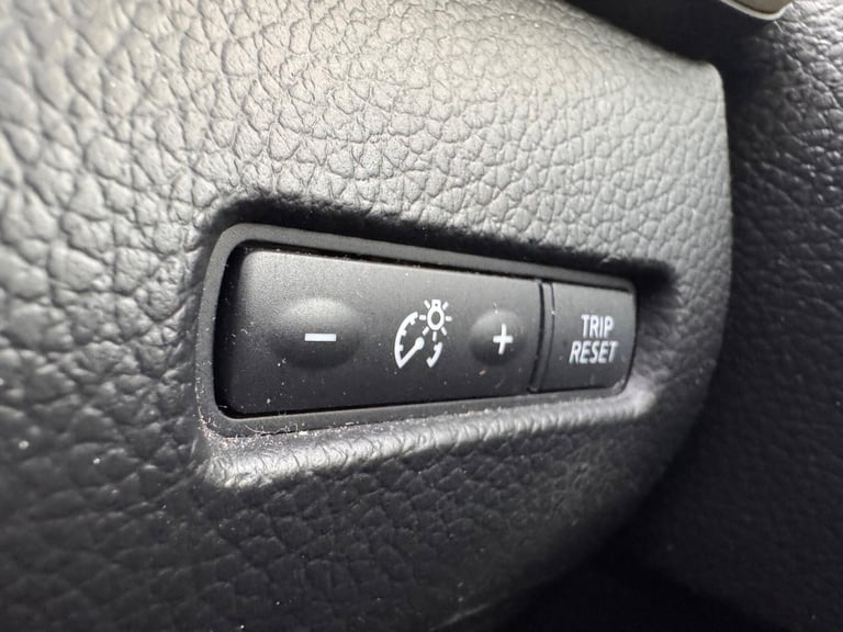 2016 Nissan Qashqai SUV (2013 - 2017) SUV Diesel Manual