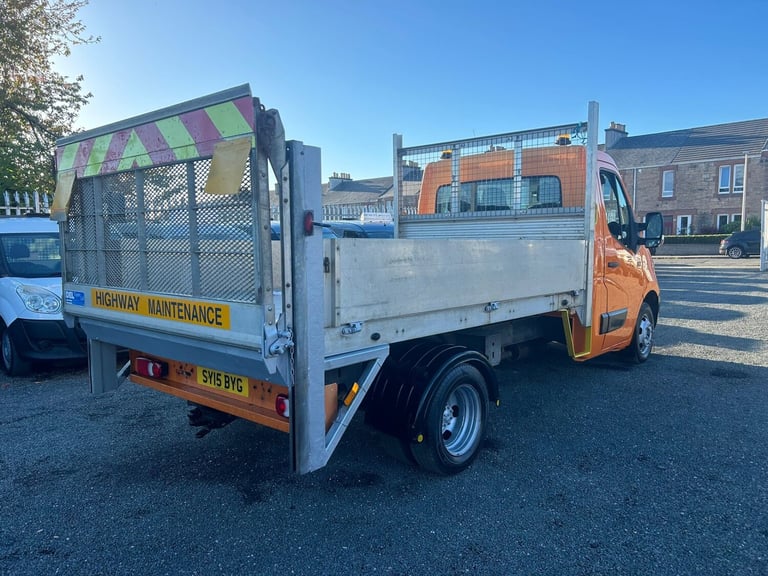 2015 Renault Master 125.35 dCi Chassis Cab SGLCAB TIPPER CHASSIS CAB Diesel Manual