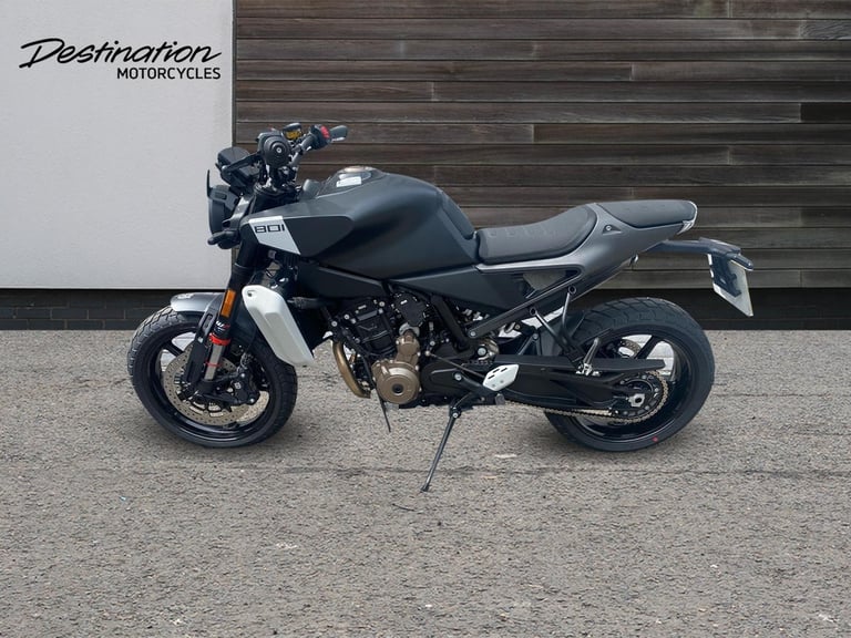 2025 Husqvarna Street SVARTPILEN 801 Petrol black 6 Speed