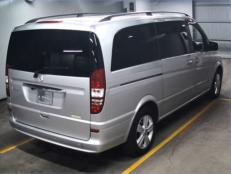 FRESH IMPORT 2011 MERCEDES-BENZ V350 AMBIENTE VIANO LONG WHEEL BASE 3.5 V6 AUTO