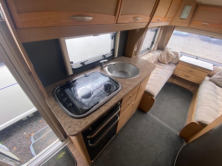 ELDDIS MAJESTIC 506 - 2013 - 4/5 BERTH - FIXED BED - TRADE SALE BARGAIN 
