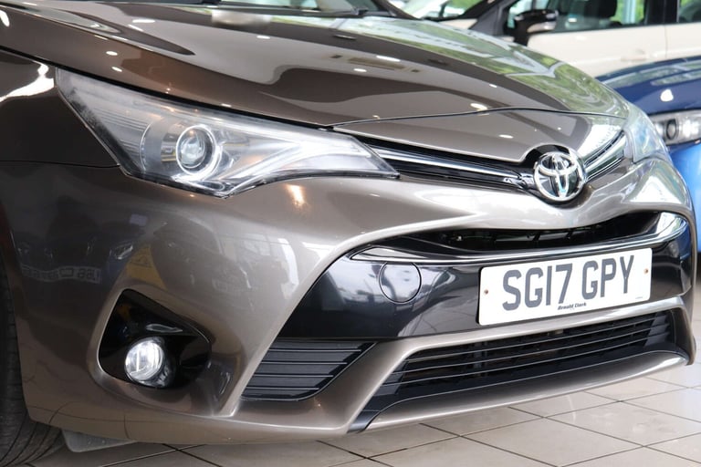 2017 Toyota Avensis 2.0 Avensis Business Edition+ D-4D 4dr Saloon Diesel Manual