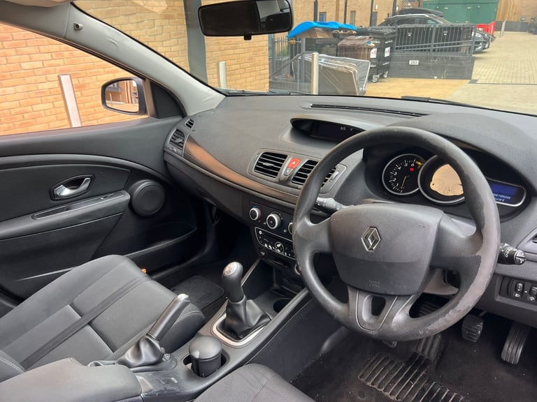 Renault, MEGANE 1.6 manual 5 door 