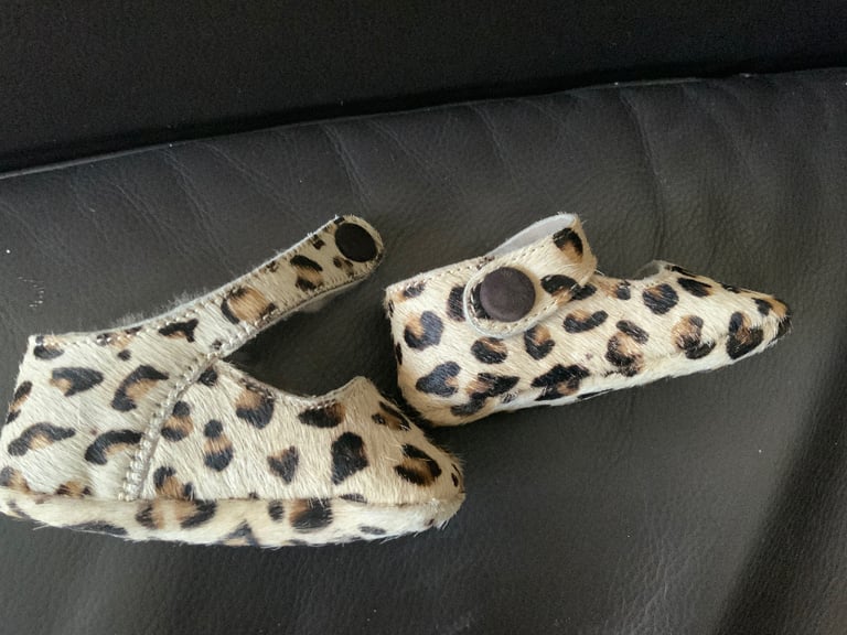 Sheepskin leopard print baby shoes