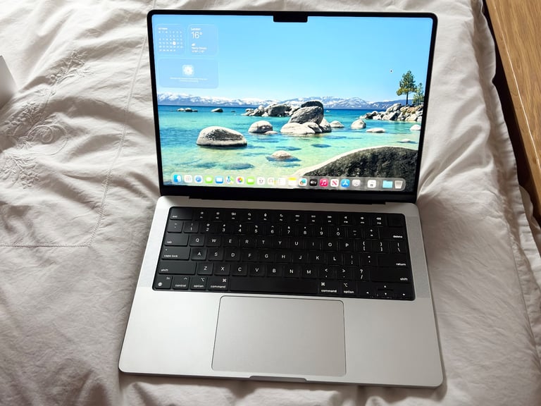 CAN DELIVER, MACBOOK PRO 14 INCH 2021 LAPTOP,M1 PR0 16GB RAM, 512GB LATEST MACOS TAHOE SILVER,