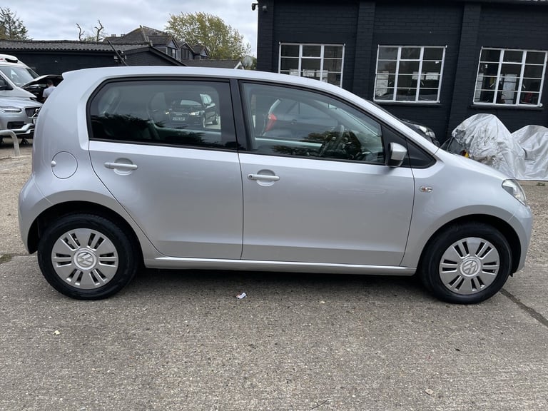 VOLKSWAGEN UP 1.0 Move up! 2016