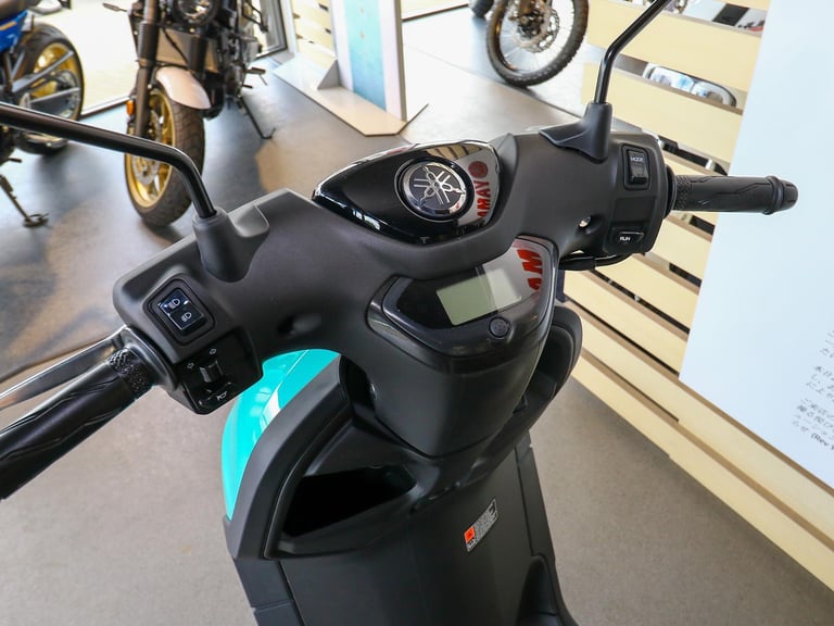 IN STOCK NOW! - NEW Yamaha NEO's Electric Scooter. (Aqua) £3,100 On The Road