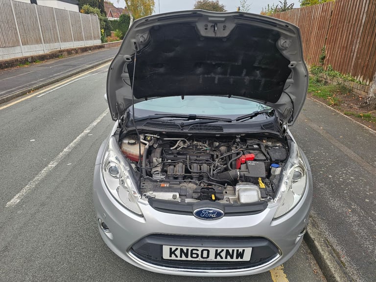 **AUTOMATIC** FORD FIESTA TITANIUM 1.4 AUTOMATIC **ULEZ FREE**
