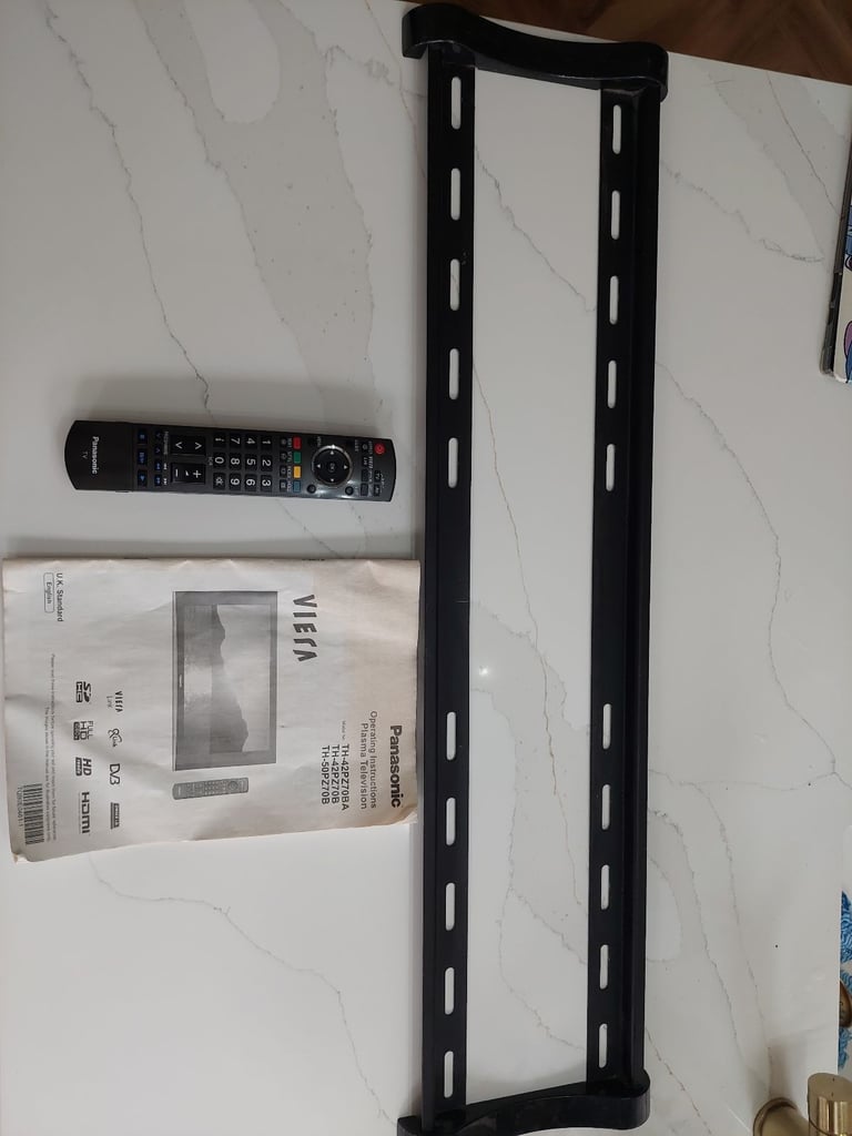 42" TV With Wall Bracket HDMI Ports and Built-in Freeview