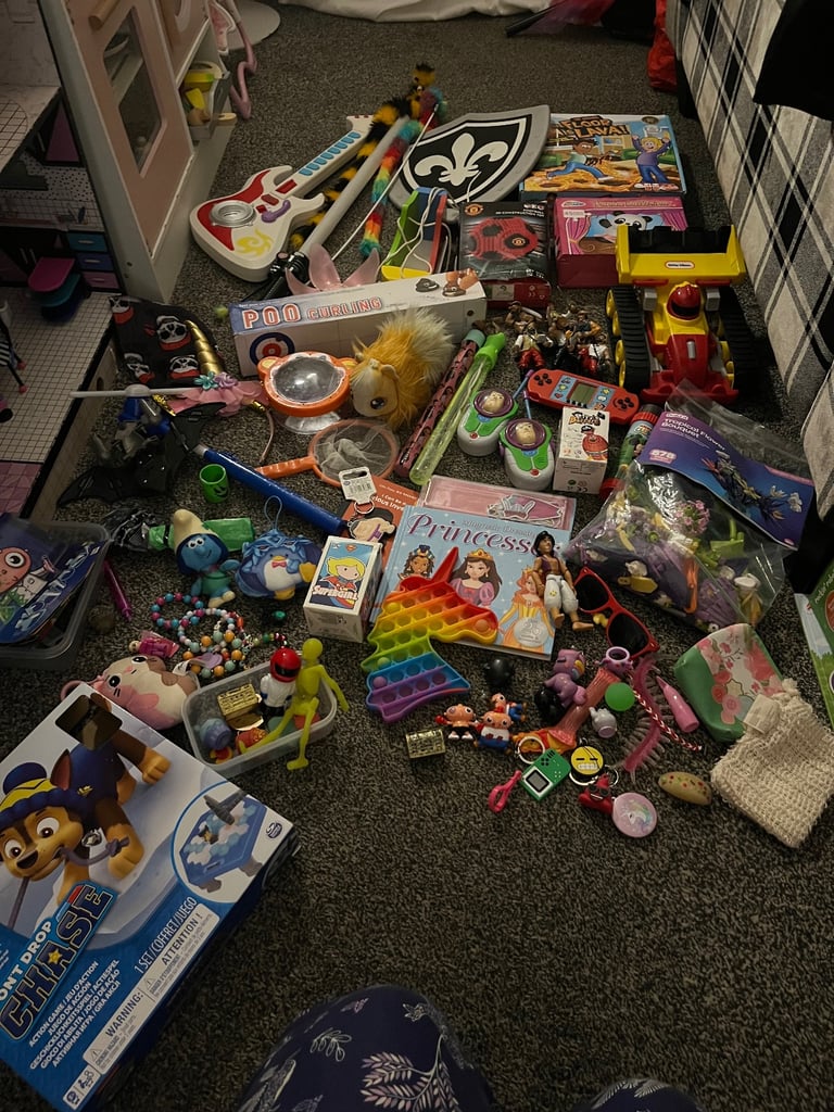 image for Bundle mixed toys £10