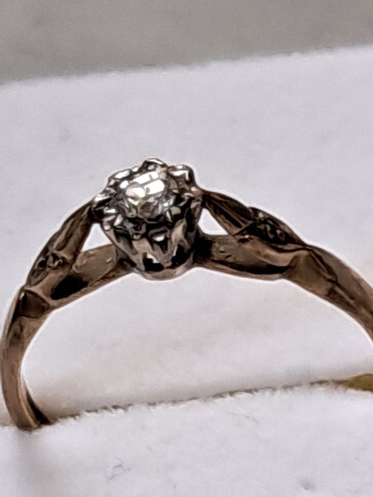 9ct gold ring diamond 
