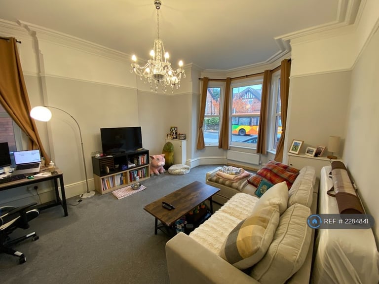 2 bedroom flat in Bridgford Road, West Bridgford, Nottingham, NG2 (2 bed) (#2284841)