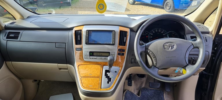 TOYOTA ALPHARD !! ONE!! BERTH CAMPERVAN WITH ELECTRIC COOLBOX