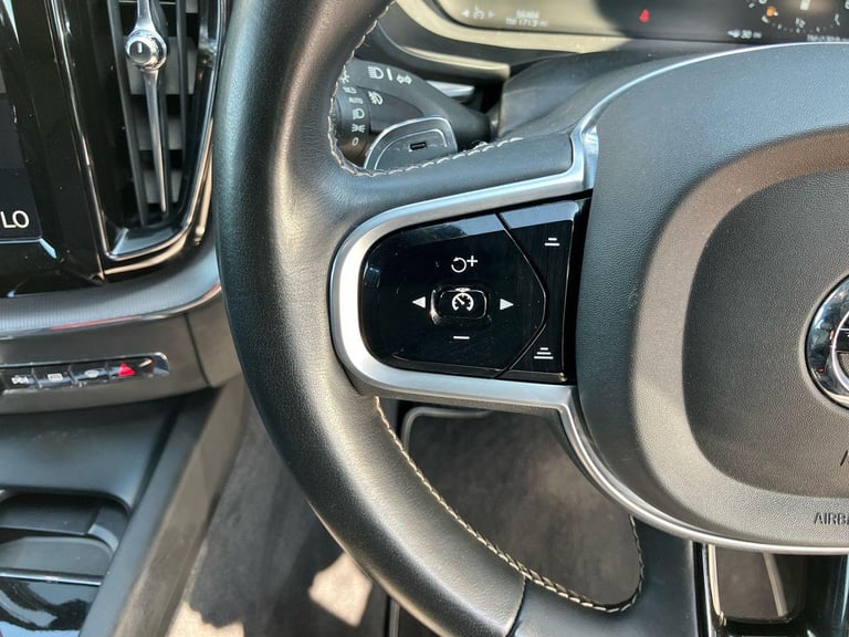 2020 Volvo XC60 B4 R-DESIGN AWD ESTATE Diesel/Electric Hybrid Automatic