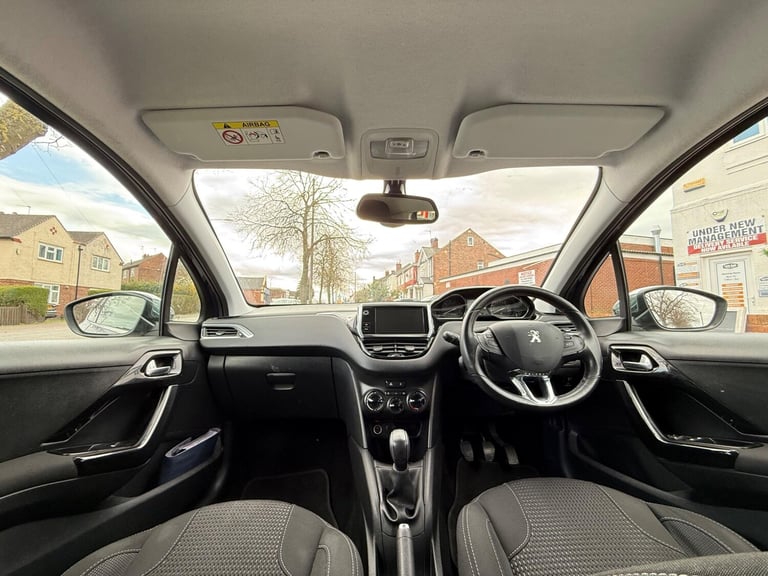 2016 Peugeot 208 1.2 PureTech Allure Euro 6 (s/s) 3dr HATCHBACK Petrol Manual