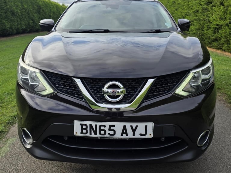 2015 Nissan Qashqai 1.2 DiG-T N-Tec+ 5dr HATCHBACK Petrol Manual