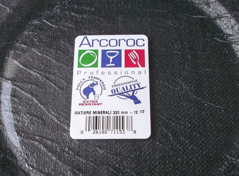 12 Large Almost Flat Glass Arcoroc Professional Quality Contemporary Dinner Plates.