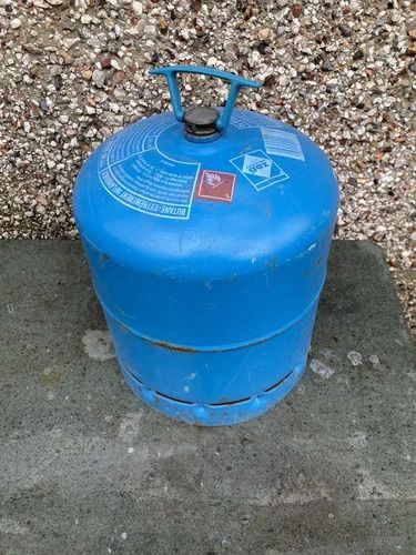 FULL Campingaz R907 camping gas bottle