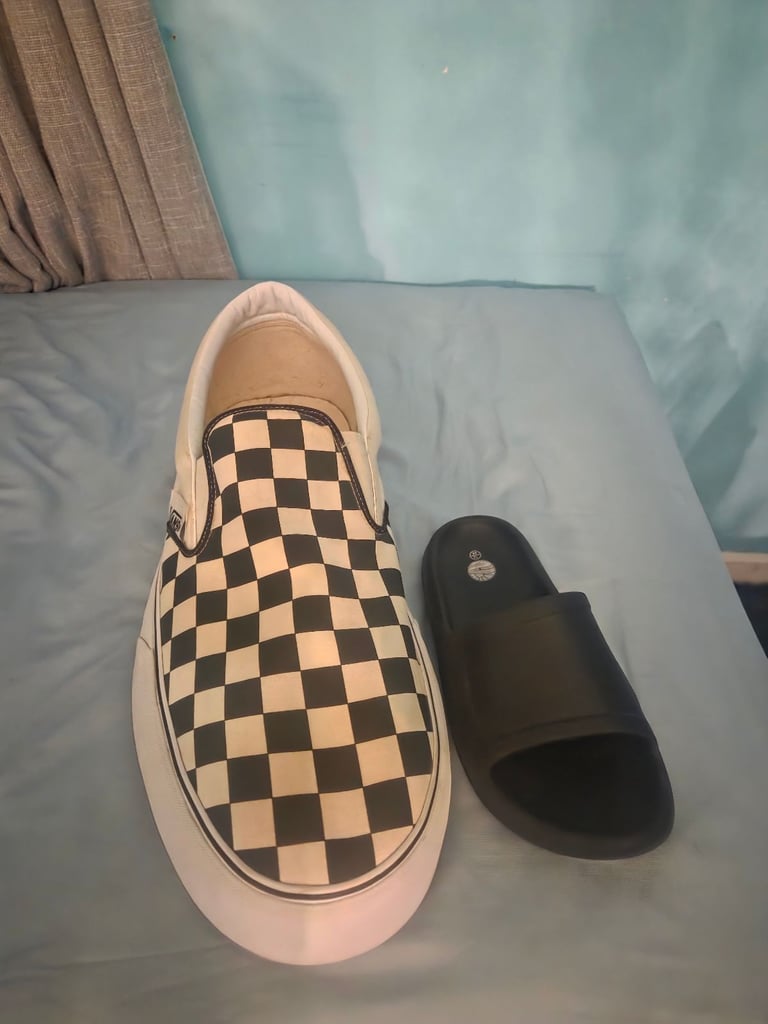 Rare size 66 van checkered shoe
