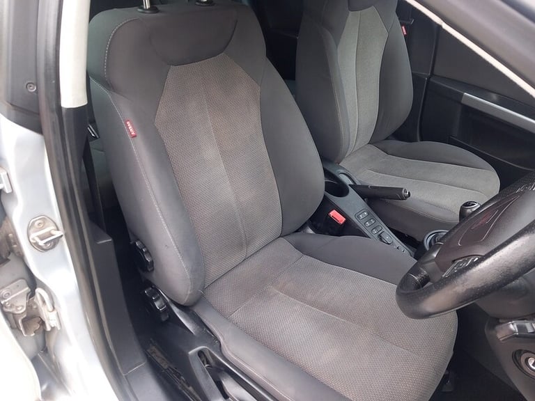 2011 SEAT Leon 1.6 TDI CR Ecomotive SE 5dr HATCHBACK DIESEL Manual