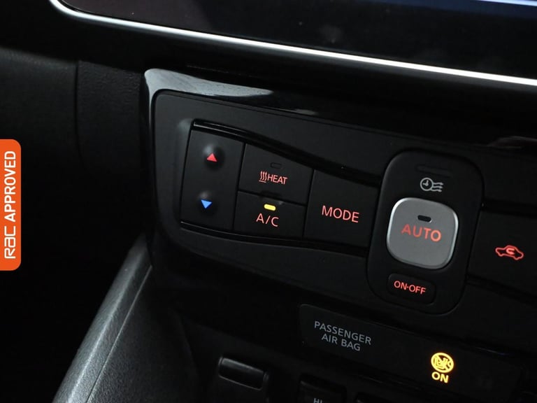2020 Nissan Leaf 40kWh N-Connecta Hatchback 5dr Electric Auto (150 ps) Hatchback ELECTRIC Automatic