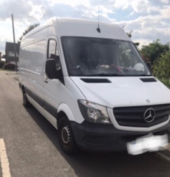Mercedes Sprinter LWB slamlocks 