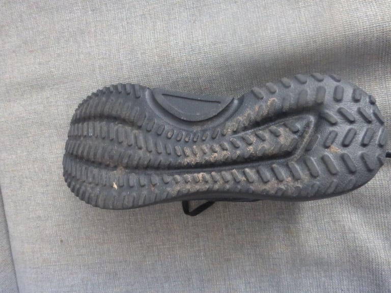 Reebok Trainers Ortholite and Arch Support size UK 7 IN BLACK COMFORT FOOTBED