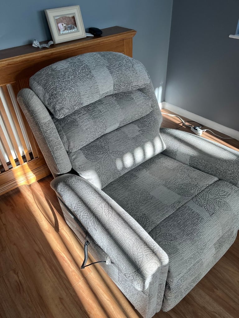 electric reclining chair