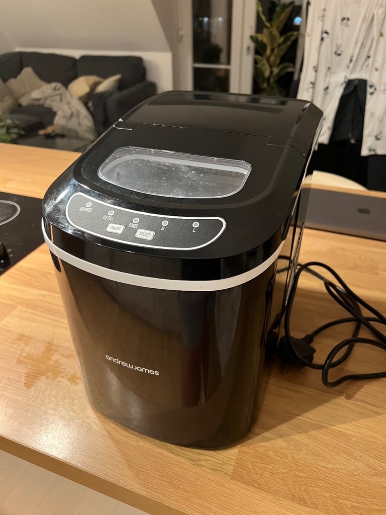 image for Andrew James Ice Maker Machine 2.2L - Black 