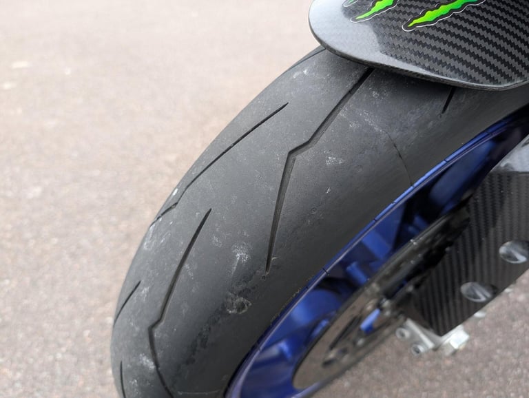 2016 YAMAHA YZF-R1M