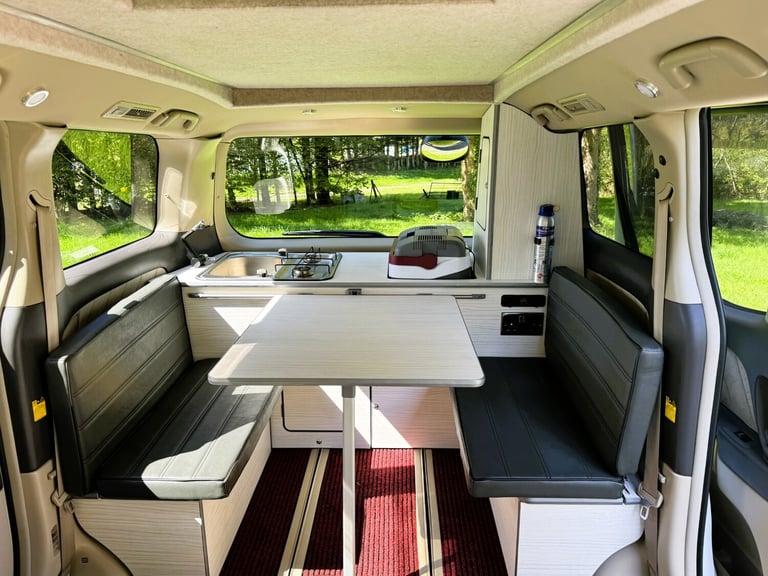 TOYOTA ALPHARD 2005 2.4 PETROL AUTO CAMPER VAN POP TOP ROOF REAR CONVERSION