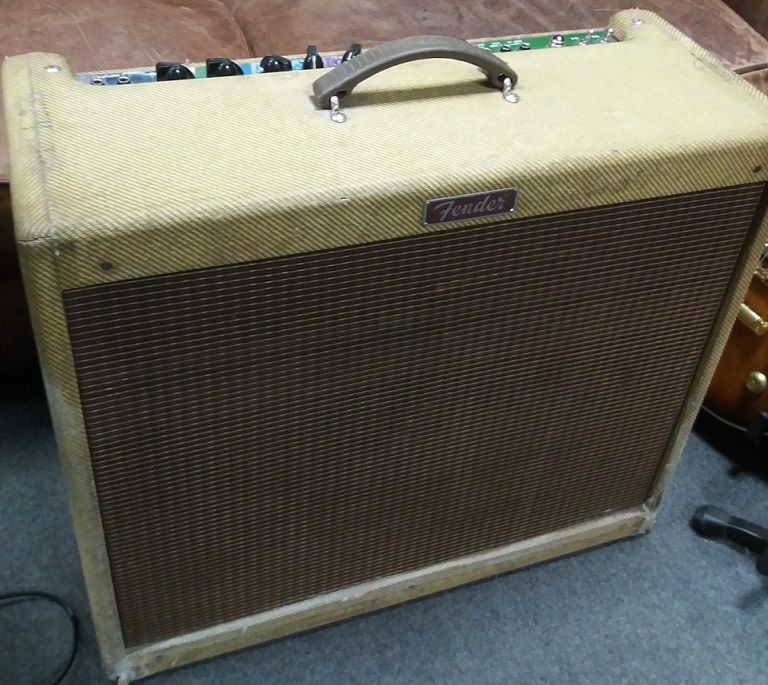 Fender Blues DeVille 212  2 ch 60w valve combo + Flightcase- Bargain !