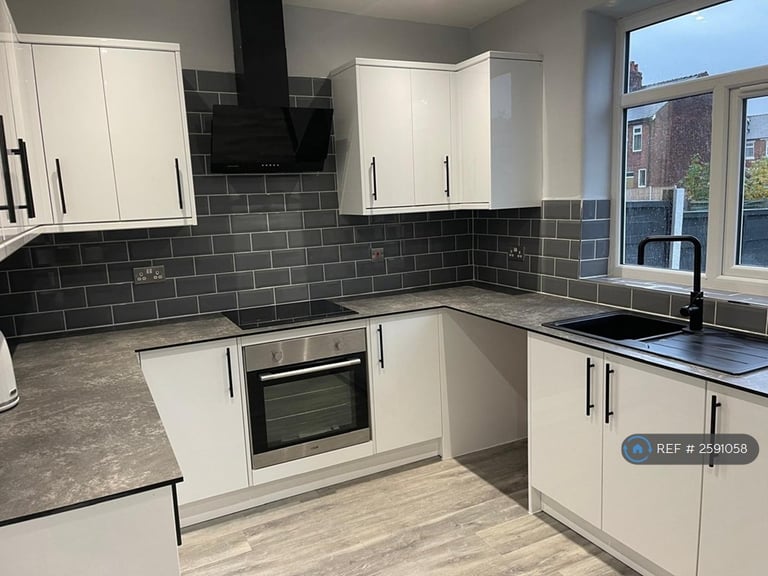 2 bedroom house in Mount Pleasant Road, Denton, Manchester, M34 (2 bed) (#2591058)